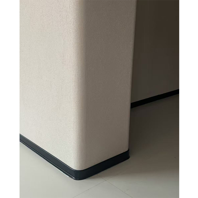 Snap-In Aluminum Skirting Board Snap-In Aluminum Skirting Board
